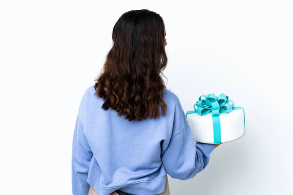 Banketbakker Houdt Een Grote Taart Geïsoleerde Witte Achtergrond Achterste Positie — Stockfoto