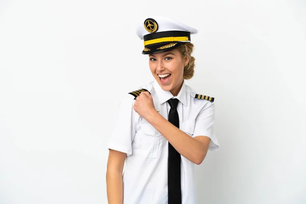 飞机上的金发女飞行员被隔离在白色背景下庆祝胜利 — 图库照片