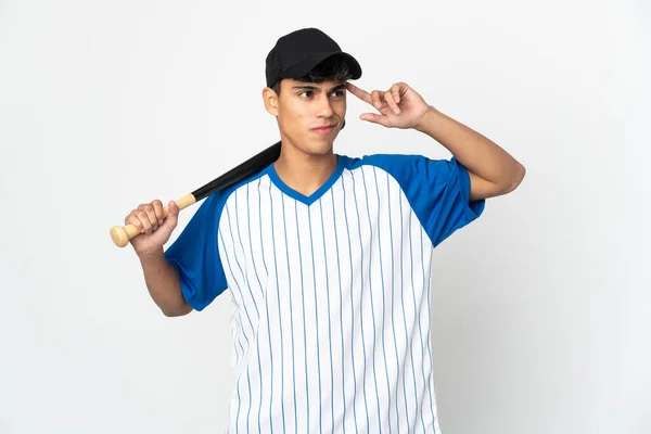 Mann Spielt Baseball Vor Isoliertem Weißen Hintergrund Und Hat Zweifel — Stockfoto