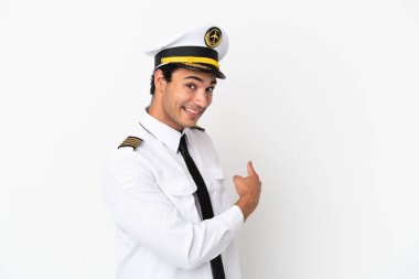 İzole edilmiş beyaz arka plan üzerinde uçak pilotu