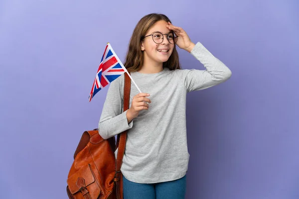 Dítě Držící Britskou Vlajku Nad Izolovaným Pozadím Hodně Usmívá — Stock fotografie