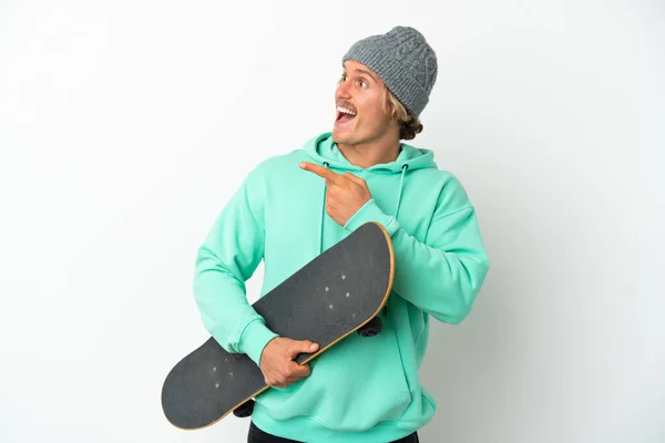 Young Skater Blonde Man Isolated White Background Intending Realizes Solution — Stock Photo, Image