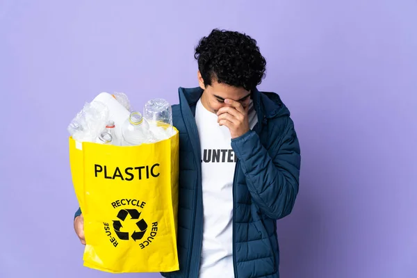 Young Venezuelan Man Holding Bag Full Plastic Bottles Laughing — Stock Photo, Image
