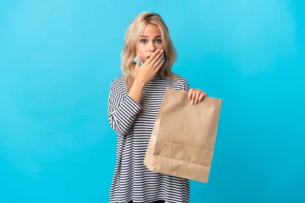 Giovane Donna Russa Che Tiene Una Borsa Della Spesa Isolata — Foto Stock