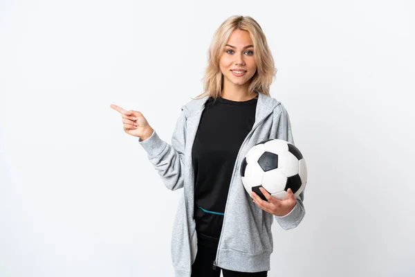 Genç Rus Kadın Beyaz Arka Planda Izole Bir Şekilde Futbol — Stok fotoğraf