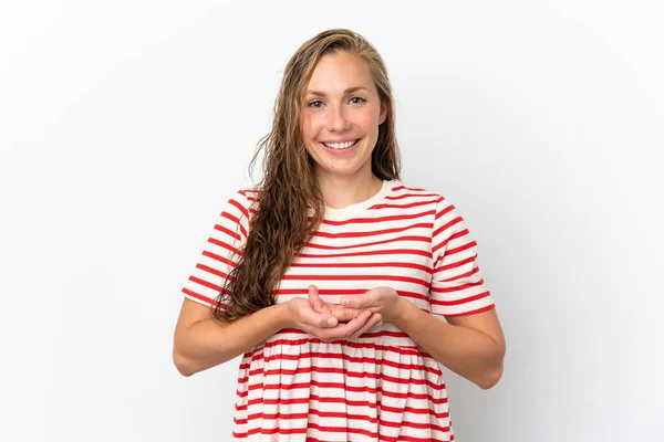 Jonge Kaukasische Vrouw Geïsoleerd Witte Achtergrond Lachen — Stockfoto