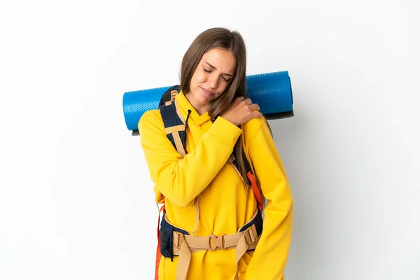 Mujer Joven Montañista Con Una Gran Mochila Sobre Fondo Blanco — Foto de Stock