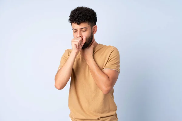 Giovane Marocchino Isolato Sfondo Blu Tossendo Molto — Foto Stock