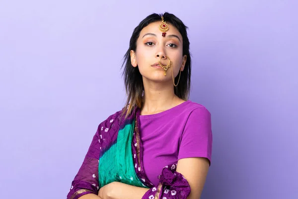 Indická Žena Izolované Fialovém Pozadí — Stock fotografie