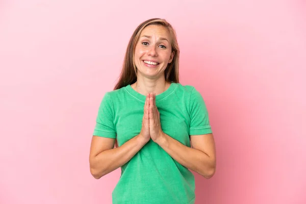 Young English Woman Isolated Pink Background Keeps Palm Together Person — Stock Photo, Image