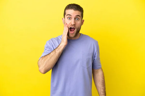 Handsome Blonde Man Isolated Yellow Background Surprise Shocked Facial Expression — Stock Photo, Image