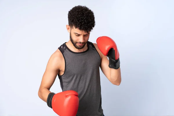 Giovane Marocchino Isolato Sfondo Blu Con Guanti Boxe — Foto Stock