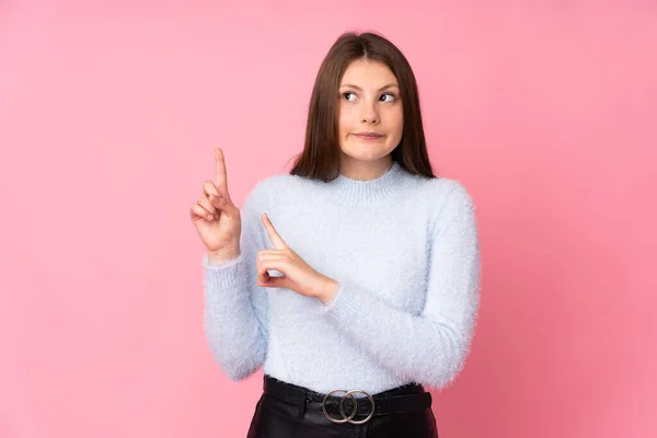 Teenager Caucasian Girl Isolated Pink Background Frightened Pointing Side — Stock Photo, Image