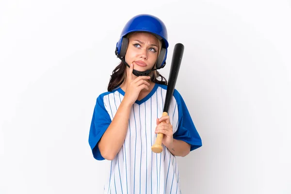 Baseball Ruská Dívka Hráč Helmou Pálkou Izolované Bílém Pozadí Pochybnostmi — Stock fotografie