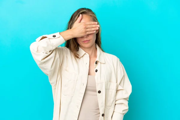 Young Caucasian Woman Isolated Blue Background Covering Eyes Hands Want — Stock Photo, Image