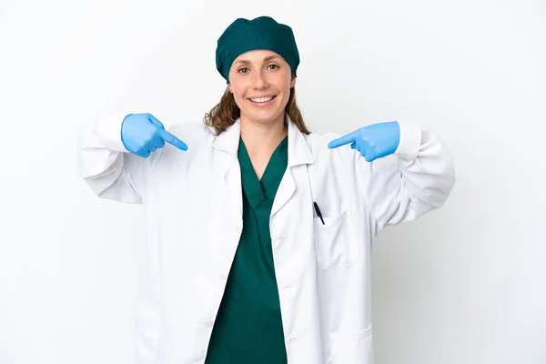 Chirurg Běloška Žena Zelené Uniformě Izolované Bílém Pozadí Hrdý Self — Stock fotografie