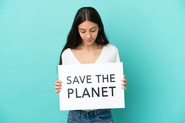 Jovem Francesa Isolada Fundo Azul Segurando Cartaz Com Texto Planet — Fotografia de Stock