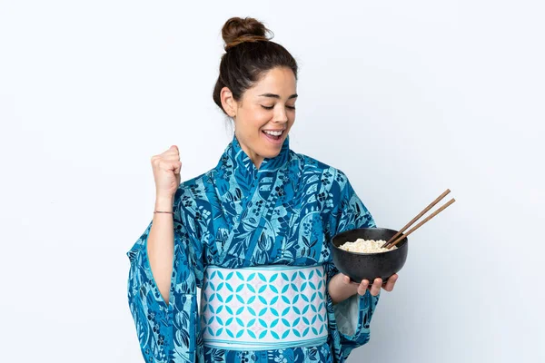 Frau Kimono Auf Isoliertem Weißem Hintergrund Feiert Einen Sieg Während — Stockfoto