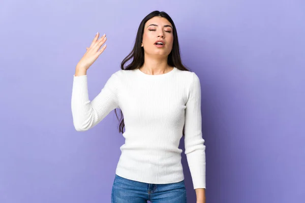 Jeune Femme Brune Sur Fond Violet Isolé Avec Expression Fatiguée — Photo