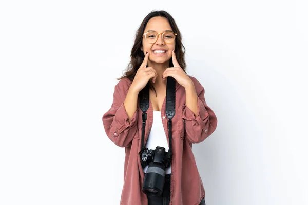 Jeune Photographe Femme Sur Fond Blanc Isolé Souriant Avec Une — Photo