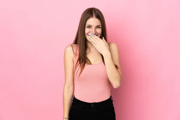 Young Caucasian Woman Isolated Pink Background Happy Smiling Covering Mouth — Stock Photo, Image