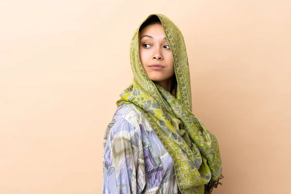 Indian Woman Isolated Beige Background Portrait — Stock Photo, Image