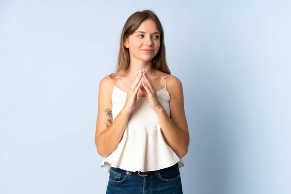 Jovem Lituana Mulher Isolada Fundo Azul Planejando Algo — Fotografia de Stock