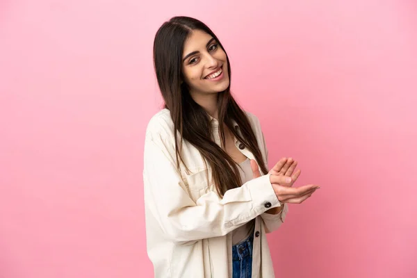 Young Caucasian Woman Isolated Pink Background Applauding — Stock Photo, Image