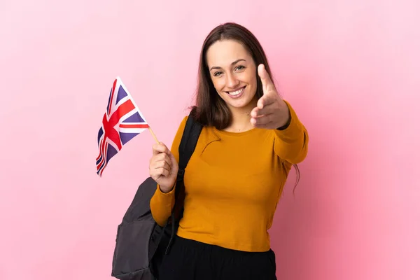 Ung Latinamerikansk Kvinna Håller Brittisk Flagga Skakar Hand För Att — Stockfoto