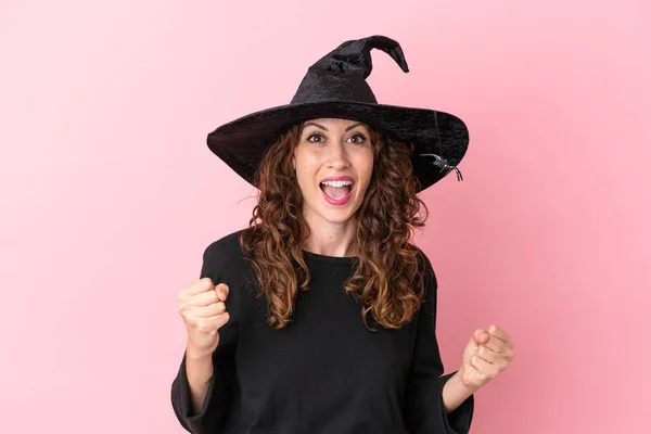 Joven Mujer Caucásica Celebrando Halloween Aislada Sobre Fondo Rosa Celebrando —  Fotos de Stock