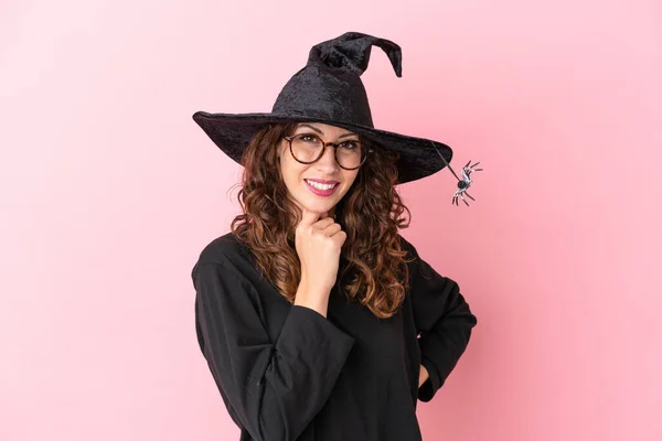 Joven Mujer Caucásica Celebrando Halloween Aislada Sobre Fondo Rosa Con —  Fotos de Stock