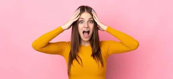 Young Caucasian Woman Isolated Pink Background Surprise Expression — Stock Photo, Image