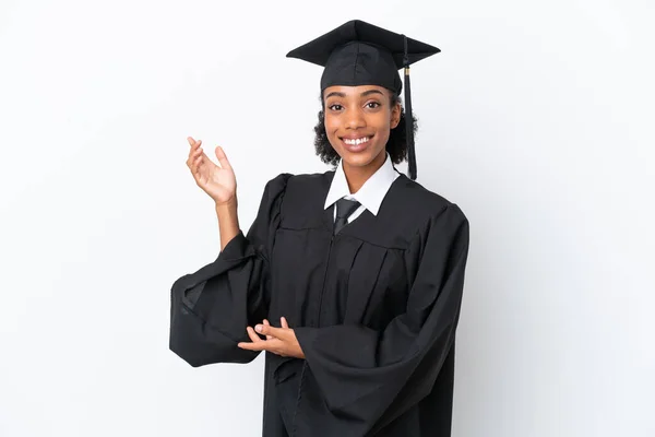 Genç Üniversite Mezunu Afrikalı Amerikalı Bir Kadın Beyaz Arka Planda — Stok fotoğraf