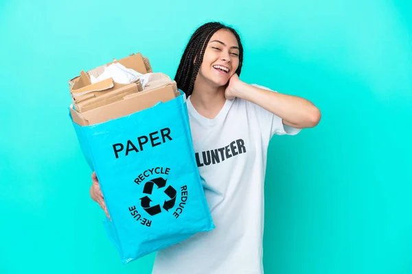 Tiener Meisje Met Vlechten Houden Een Zak Recyclen Lachen — Stockfoto