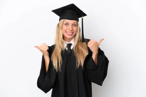 Giovane Laureata Donna Caucasica Isolato Sfondo Bianco Con Pollici Alto — Foto Stock