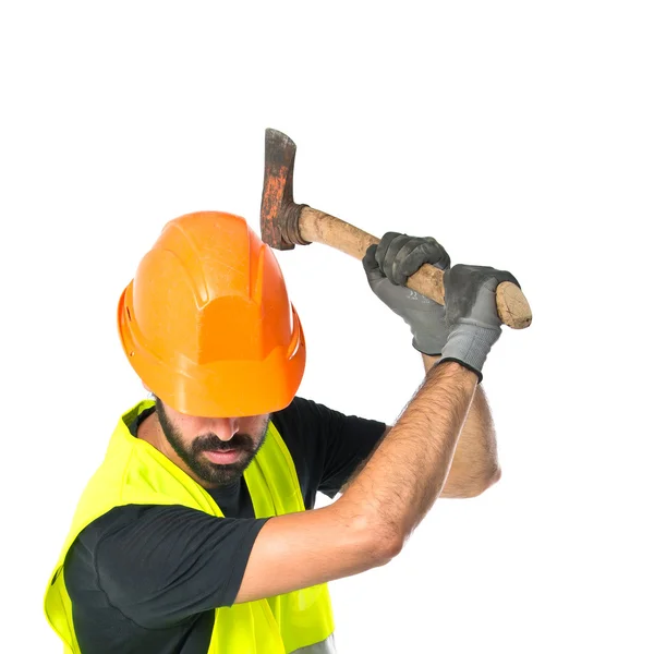 Workman med ax över vit bakgrund — Stockfoto