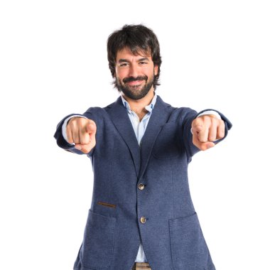 Beyaz arka plan üzerinde öne dönük iş adamı