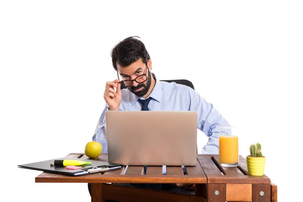 Businessman working with his laptot — Stock Photo, Image