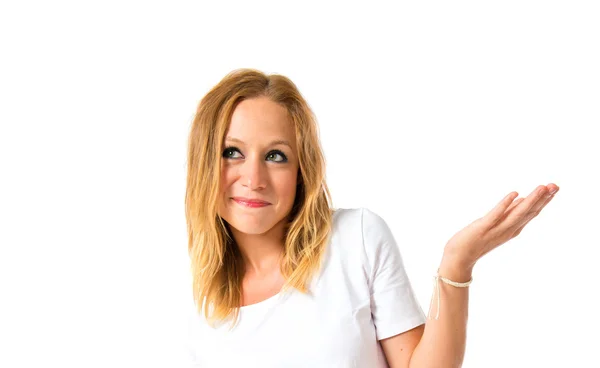 Menina bonita ter dúvidas sobre fundo branco isolado — Fotografia de Stock