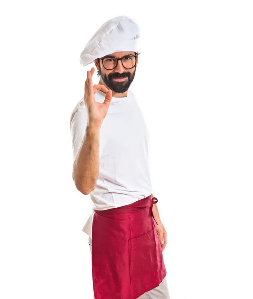 Koch macht ok Zeichen über weißem Hintergrund — Stockfoto
