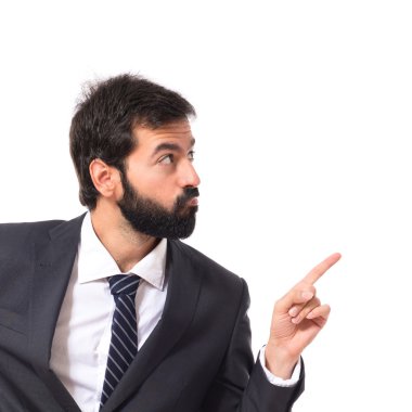 İş adamı izole beyaz arka plan üzerinde düşünme