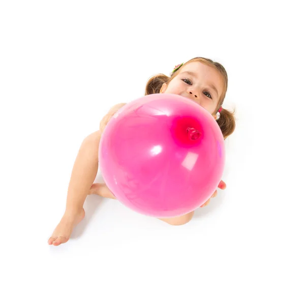 Ragazzo che gioca con palloncini su sfondo bianco — Foto Stock