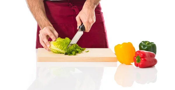 Szef kuchni cięcia sałata — Zdjęcie stockowe