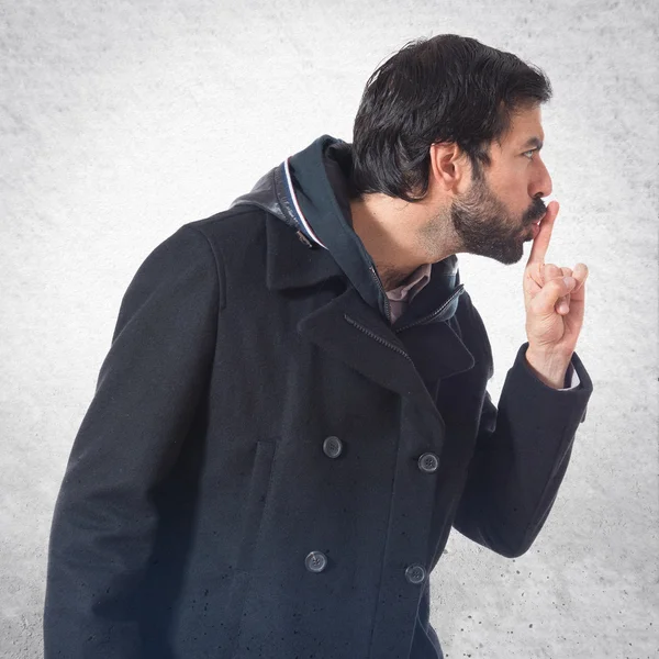 Hombre haciendo gesto de silencio —  Fotos de Stock