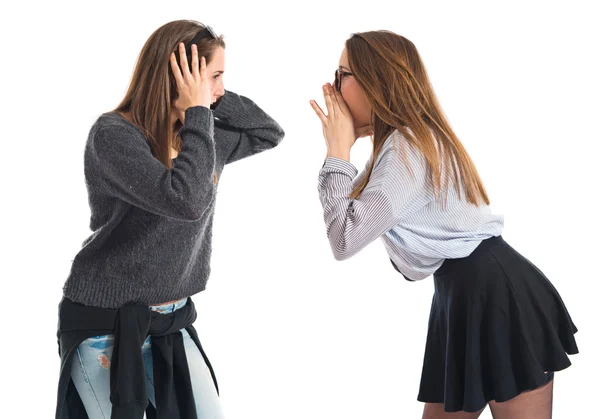 Chica gritándole a su hermana —  Fotos de Stock