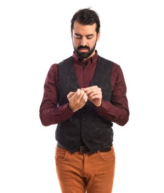 Zarif adam giyen yelek