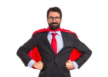 Süper kahraman gibi giyinmiş işadamı