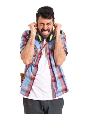 Kulaklarını kapsayan turizm