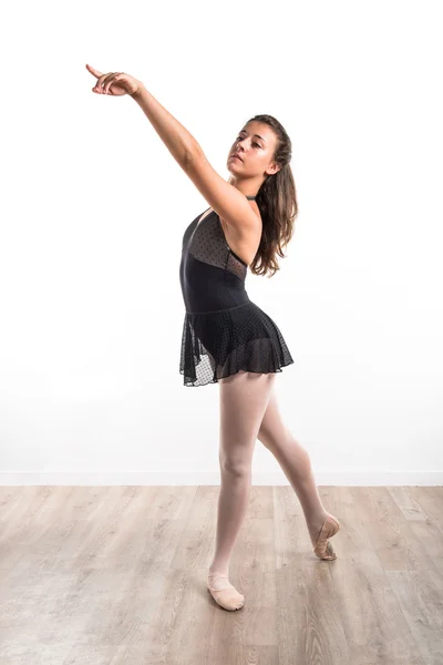 10 代のバレエ ダンサー — ストック写真
