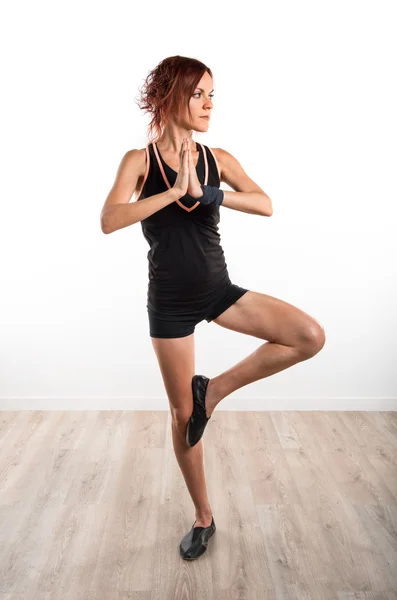 Sport woman in lotus position — Stock Photo, Image